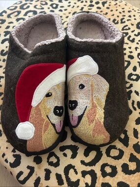 🤍 L.L Bean Santa dog slippers 9